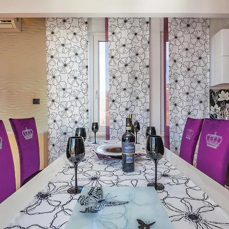 Cozy In With Wifi Feriehus Crikvenica