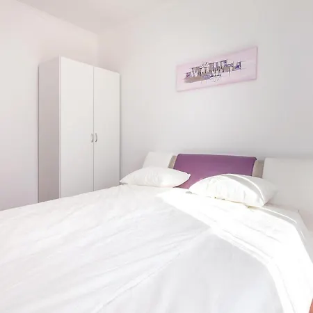 Feriehus Cozy In With Wifi Crikvenica